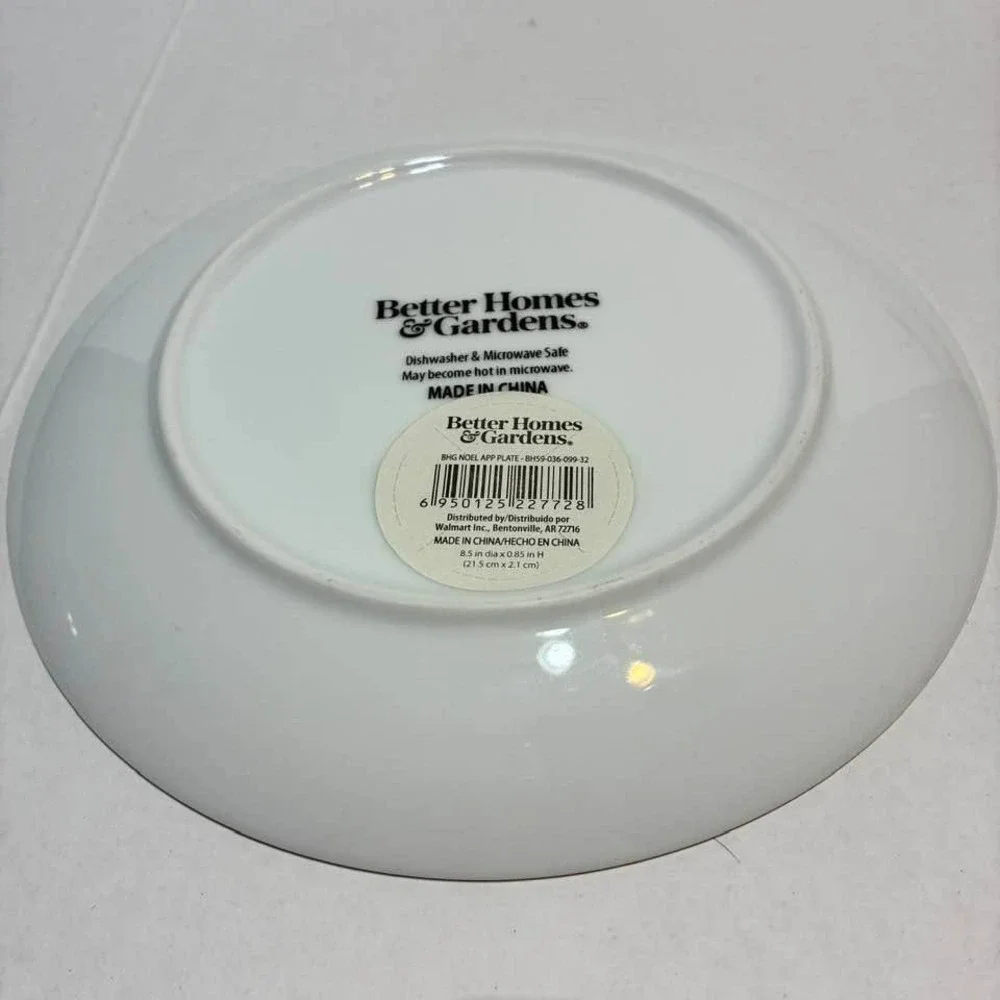 Better Homes & Gardens Noel Cardinal Appetizer Plate Plaid Christmas 8.5